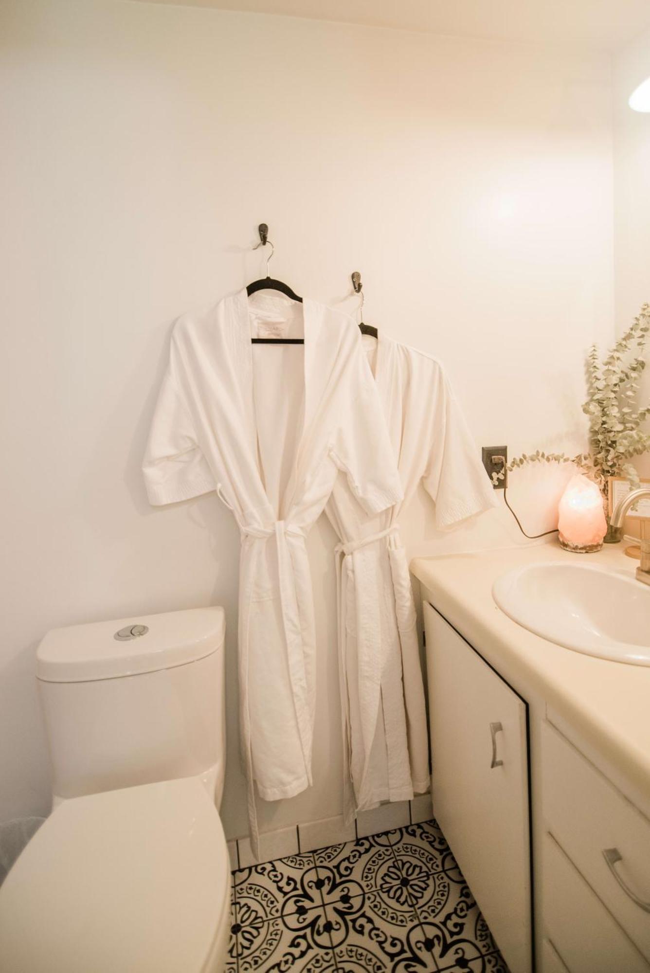 The Flat A Wanderlust Abodes Property Central Lake 외부 사진