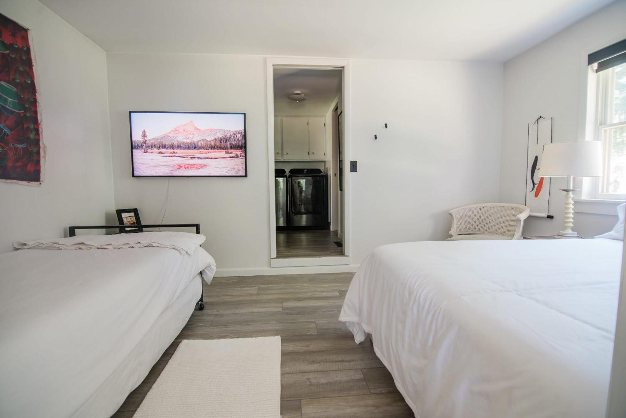 The Flat A Wanderlust Abodes Property Central Lake 외부 사진